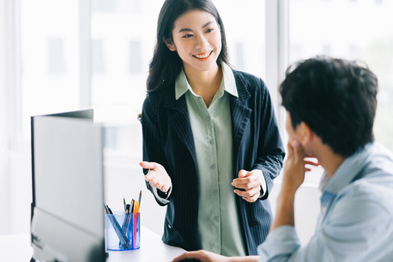 GUIDE TO RENTING A LAPTOP